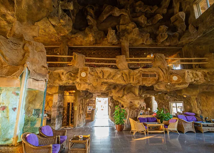 Caves Adults Only 5* הורגהדה